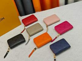 Picture of Louis Vuitton Wallets _SKUfw232841615fw